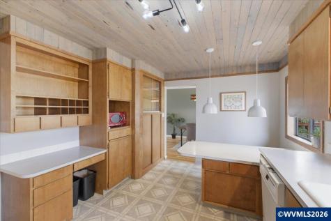 1145 Duffield Heights Avenue SE Salem OR 97302