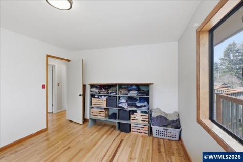 1145 Duffield Heights Avenue SE Salem OR 97302