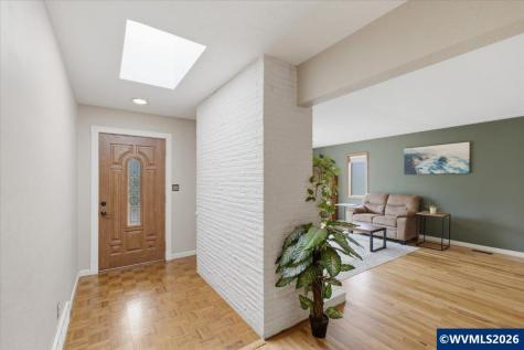 1145 Duffield Heights Avenue SE Salem OR 97302