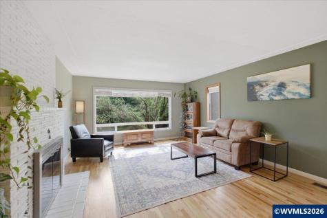 1145 Duffield Heights Avenue SE Salem OR 97302