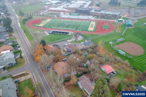 2515 Hollywood Drive NE Salem OR 97305