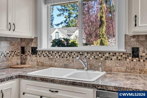 4460 Morfitt Street Hubbard OR 97032-9569