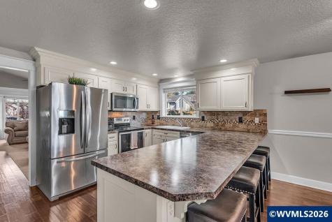 4460 Morfitt Street Hubbard OR 97032-9569