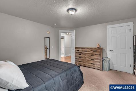 4460 Morfitt Street Hubbard OR 97032-9569