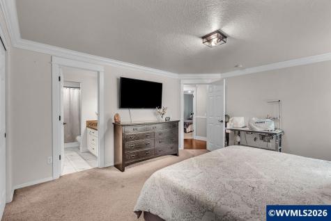 4460 Morfitt Street Hubbard OR 97032-9569