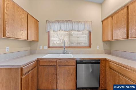 2931 Hollywood Drive NE Salem OR 97305