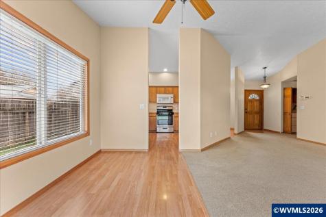 2931 Hollywood Drive NE Salem OR 97305