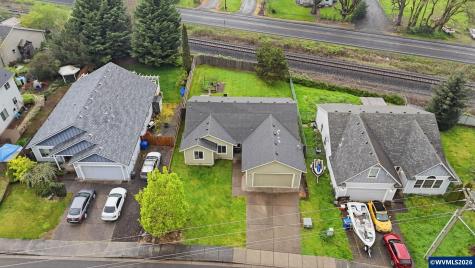 948 Salamander Road SE Jefferson OR 97352