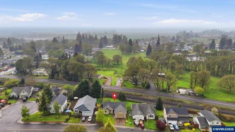 948 Salamander Road SE Jefferson OR 97352