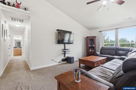 948 Salamander Road SE Jefferson OR 97352