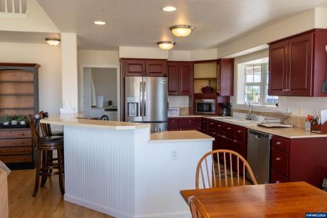 27434 Sanborn Lane Junction City OR 97448