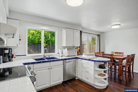 513 E Hollister Street Stayton OR 97383