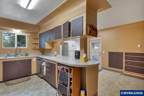 607 E Ellendale Avenue Dallas OR 97338