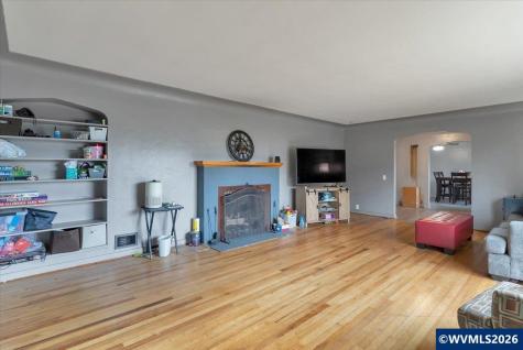 607 E Ellendale Avenue Dallas OR 97338