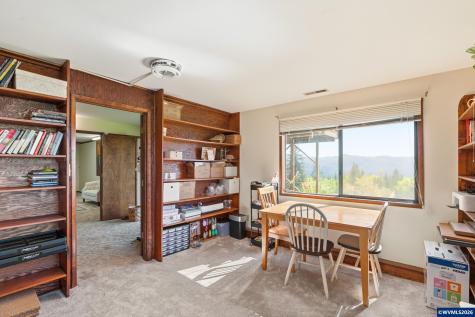 44350 Whiskey Butte Drive Sweet Home OR 97386