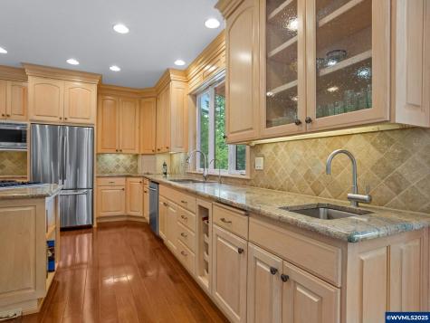 8801 SE Walnut Drive Amity OR 97101