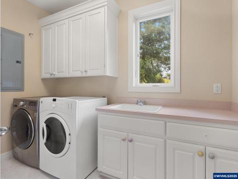 8801 SE Walnut Drive Amity OR 97101