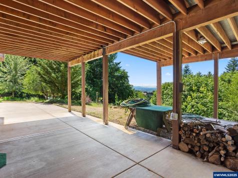 8801 SE Walnut Drive Amity OR 97101