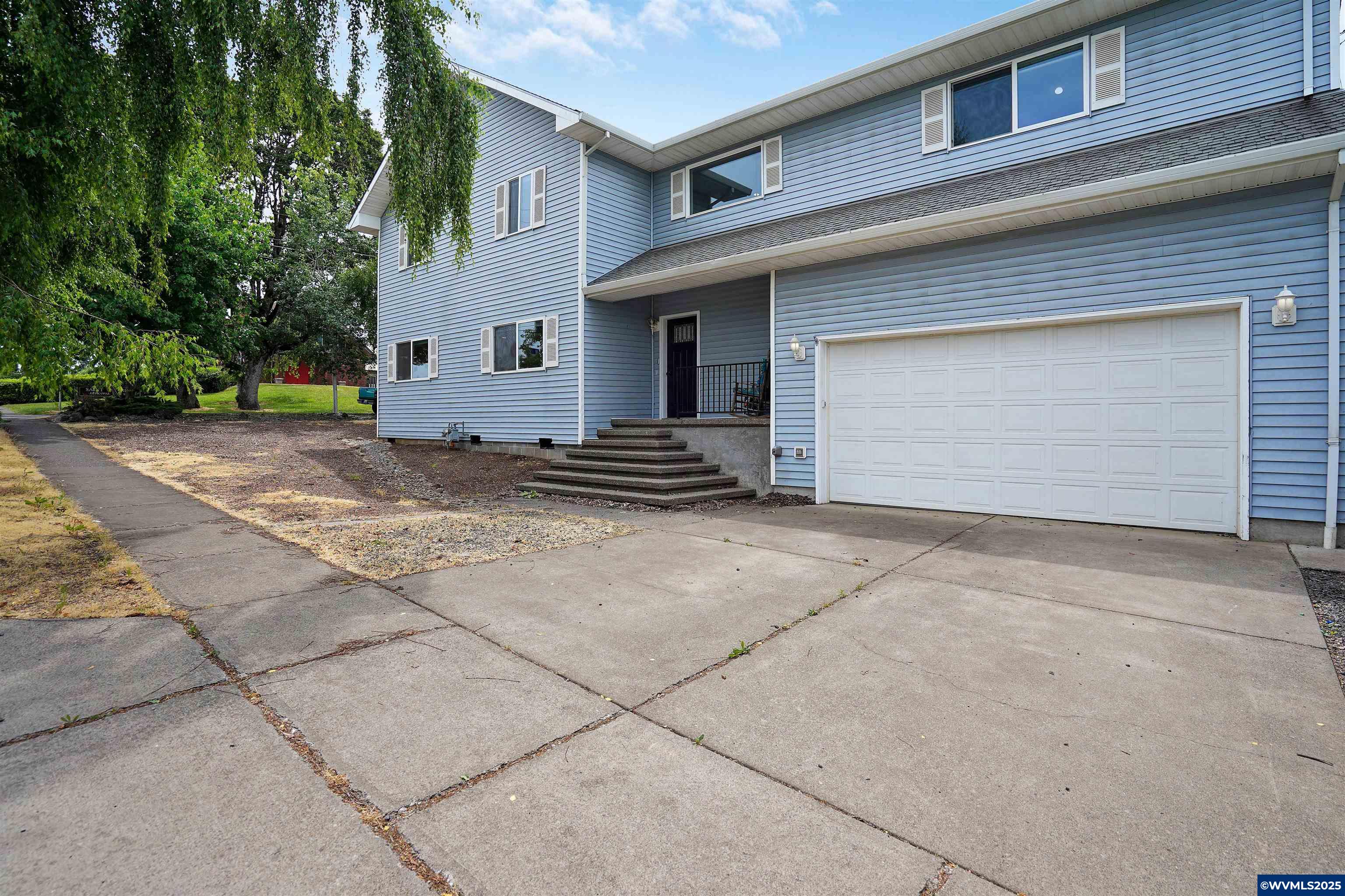 251 Fairview Street Silverton OR 97381