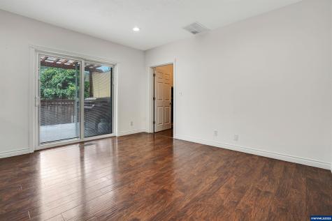 251 Fairview Street Silverton OR 97381
