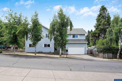 251 Fairview Street Silverton OR 97381