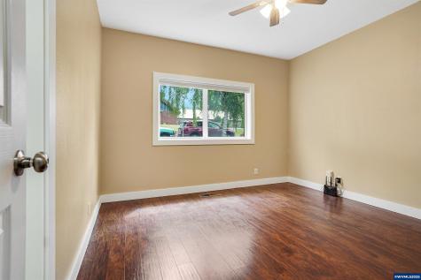 251 Fairview Street Silverton OR 97381