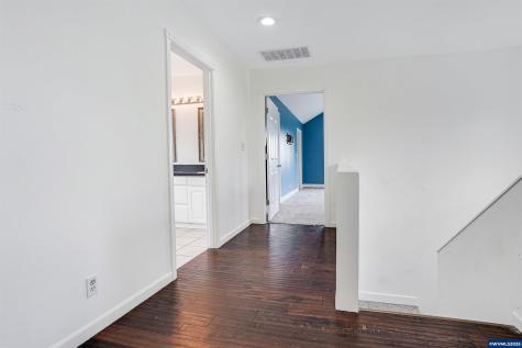 251 Fairview Street Silverton OR 97381