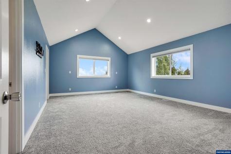 251 Fairview Street Silverton OR 97381