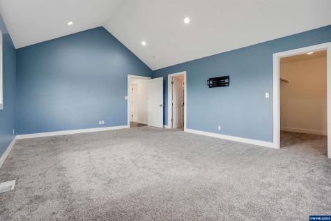 251 Fairview Street Silverton OR 97381