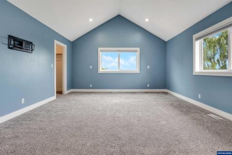 251 Fairview Street Silverton OR 97381