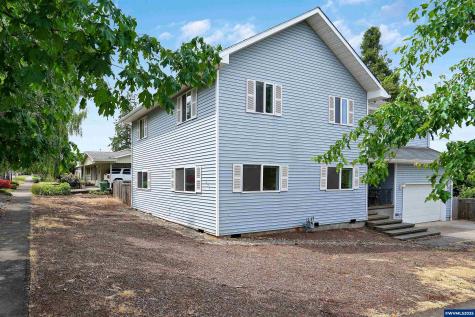 251 Fairview Street Silverton OR 97381