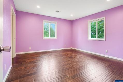 251 Fairview Street Silverton OR 97381