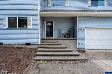 251 Fairview Street Silverton OR 97381