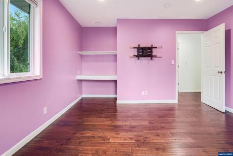 251 Fairview Street Silverton OR 97381
