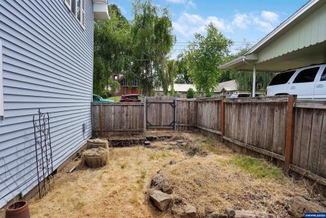 251 Fairview Street Silverton OR 97381