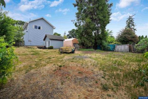 251 Fairview Street Silverton OR 97381