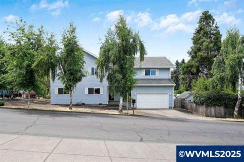 251 Fairview Street Silverton OR 97381