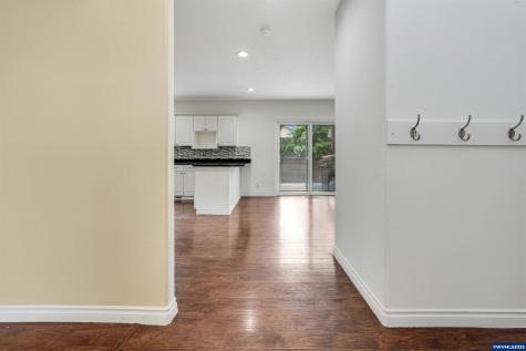 251 Fairview Street Silverton OR 97381