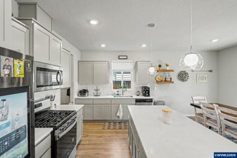 5138 49th Avenue NE Salem OR 97305