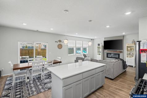 5138 49th Avenue NE Salem OR 97305
