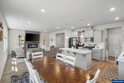 5138 49th Avenue NE Salem OR 97305