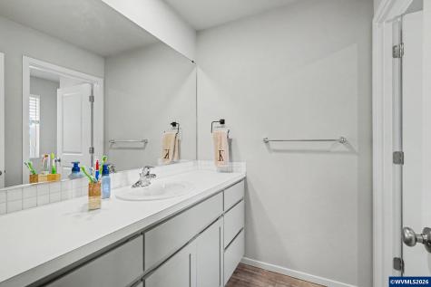 5138 49th Avenue NE Salem OR 97305