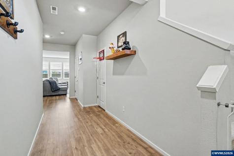 5138 49th Avenue NE Salem OR 97305