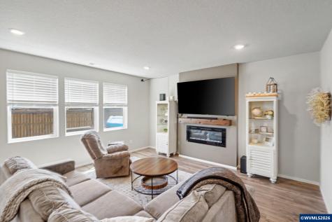 5138 49th Avenue NE Salem OR 97305