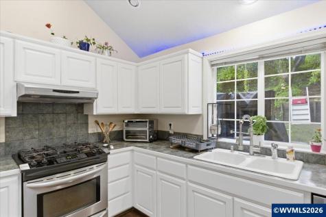 1756 Snowbird Drive NW Salem OR 97304