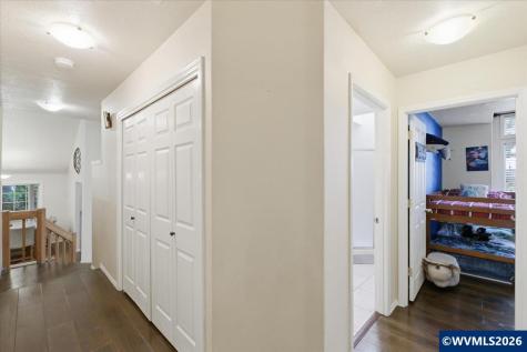 1756 Snowbird Drive NW Salem OR 97304