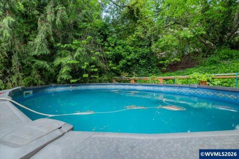 1756 Snowbird Drive NW Salem OR 97304