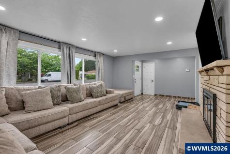 4640 39th Avenue NE Salem OR 97305