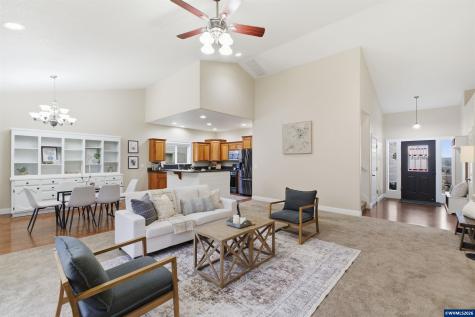 338 NW Foxglove Street Dallas OR 97338