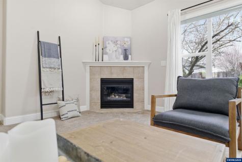 338 NW Foxglove Street Dallas OR 97338
